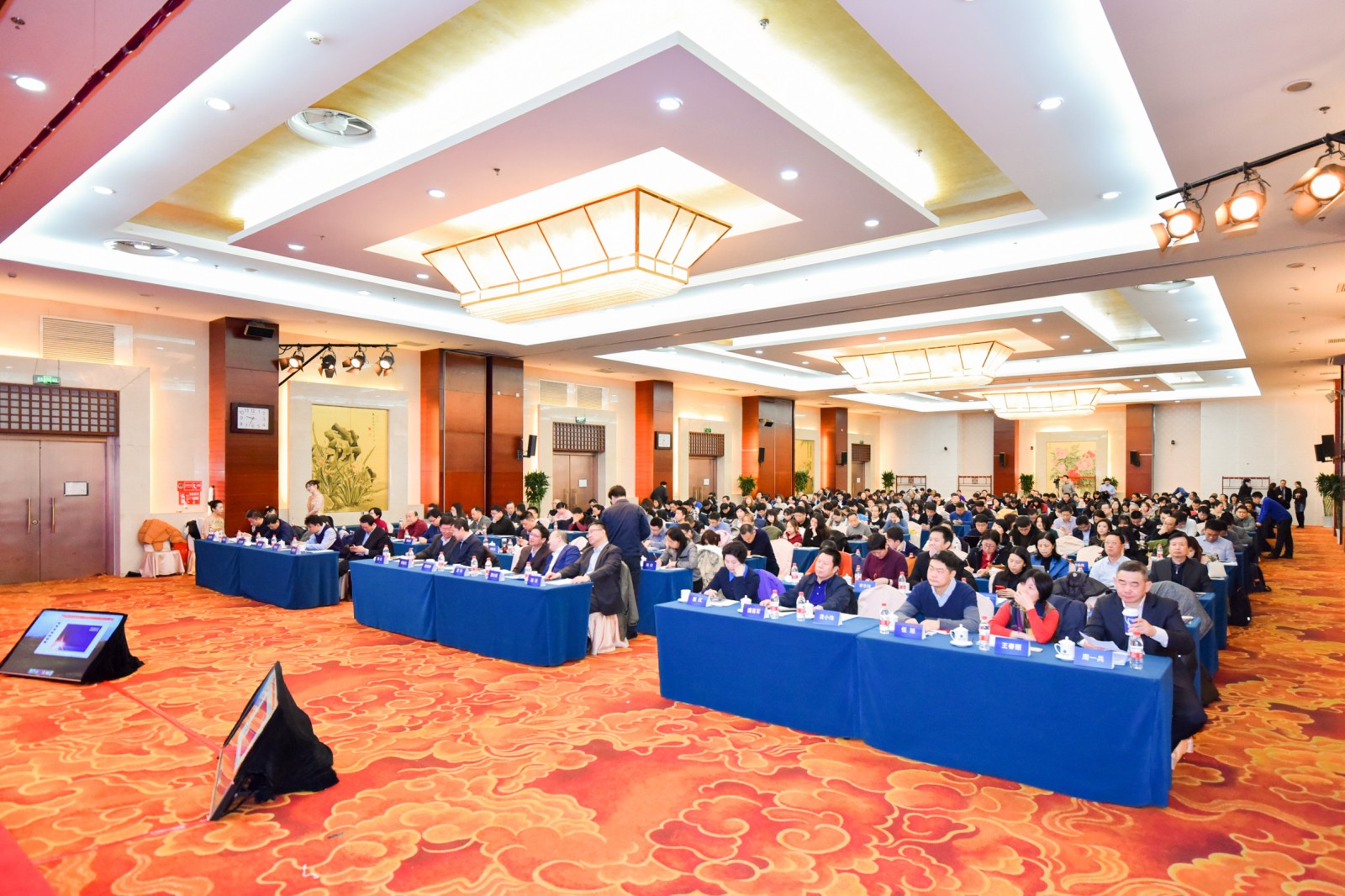 突破创新，领军行业，云顶集团动力获四项年度大奖